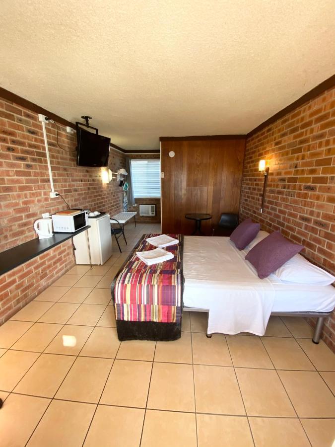 Proserpine Motor Lodge Eksteriør billede
