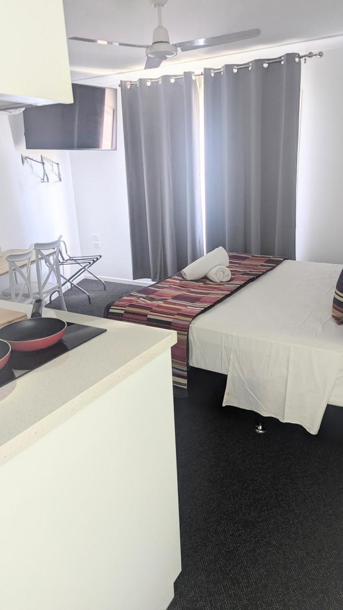 Proserpine Motor Lodge Eksteriør billede